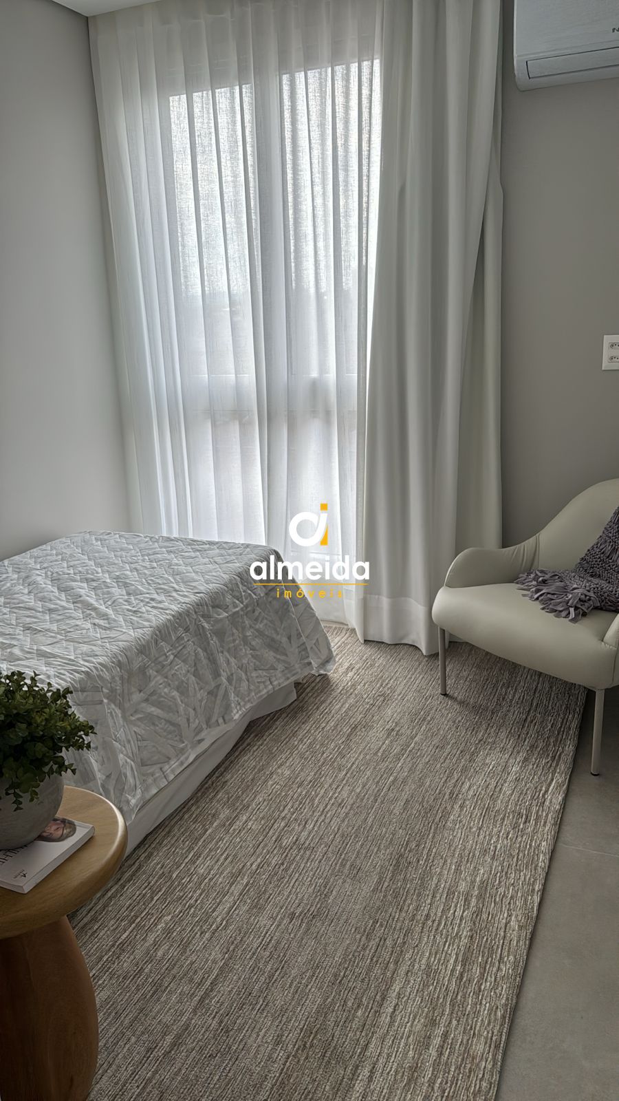 Apartamento semimobiliado santa maria próximo basilica da me