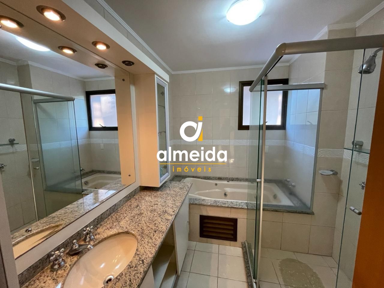 Apartamento à venda com 3 quartos, 209m² - Foto 26