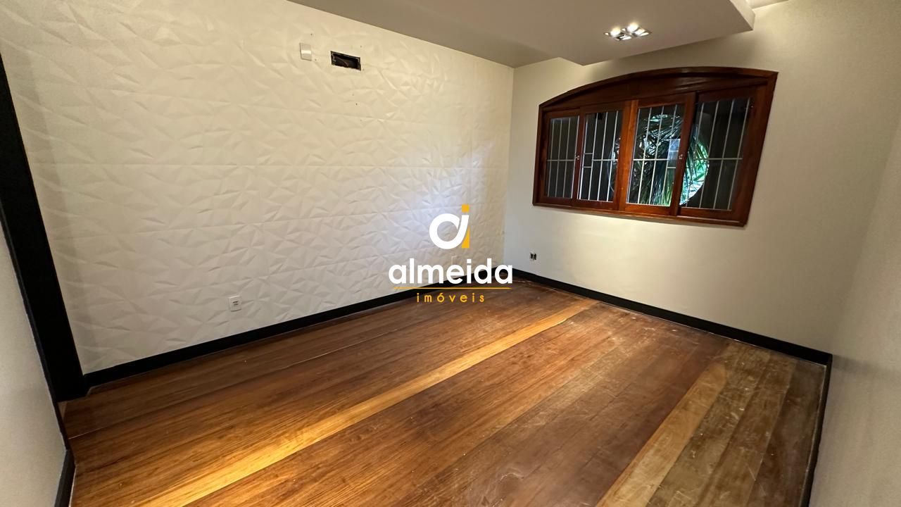 Casa à venda e aluguel com 3 quartos, 200m² - Foto 20