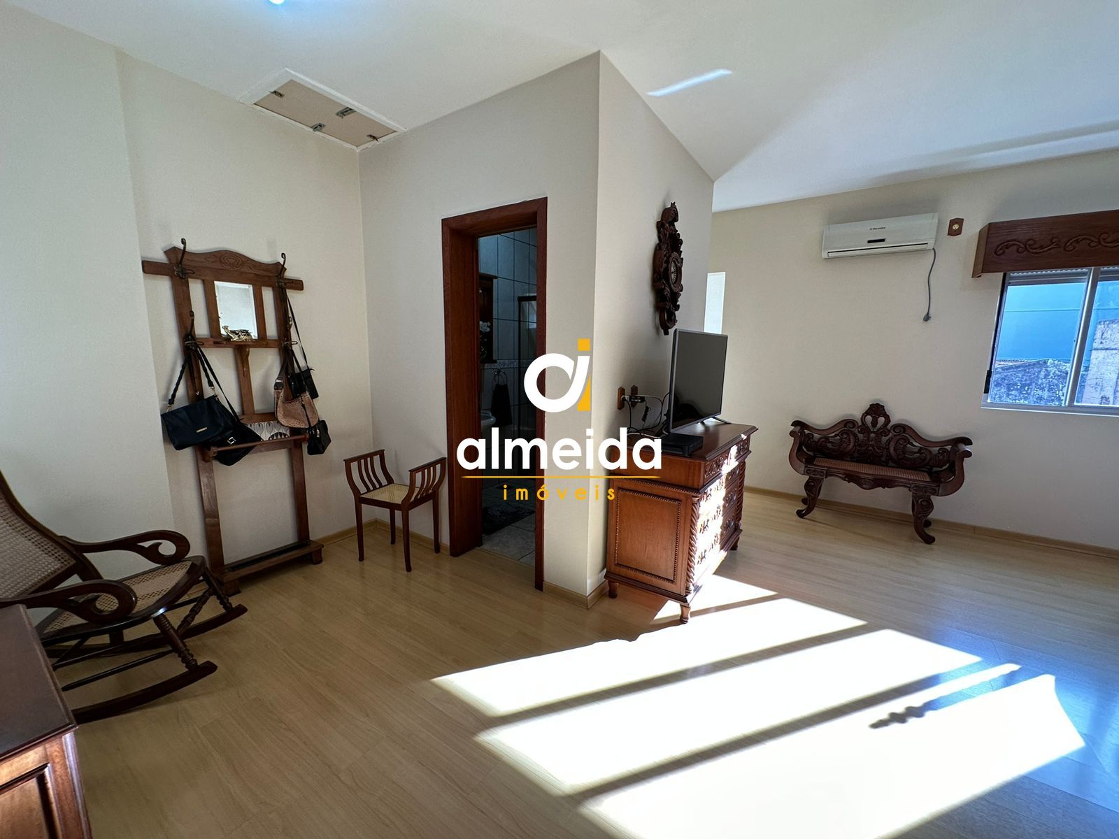 Casa Comercial à venda com 3 quartos, 223m² - Foto 28