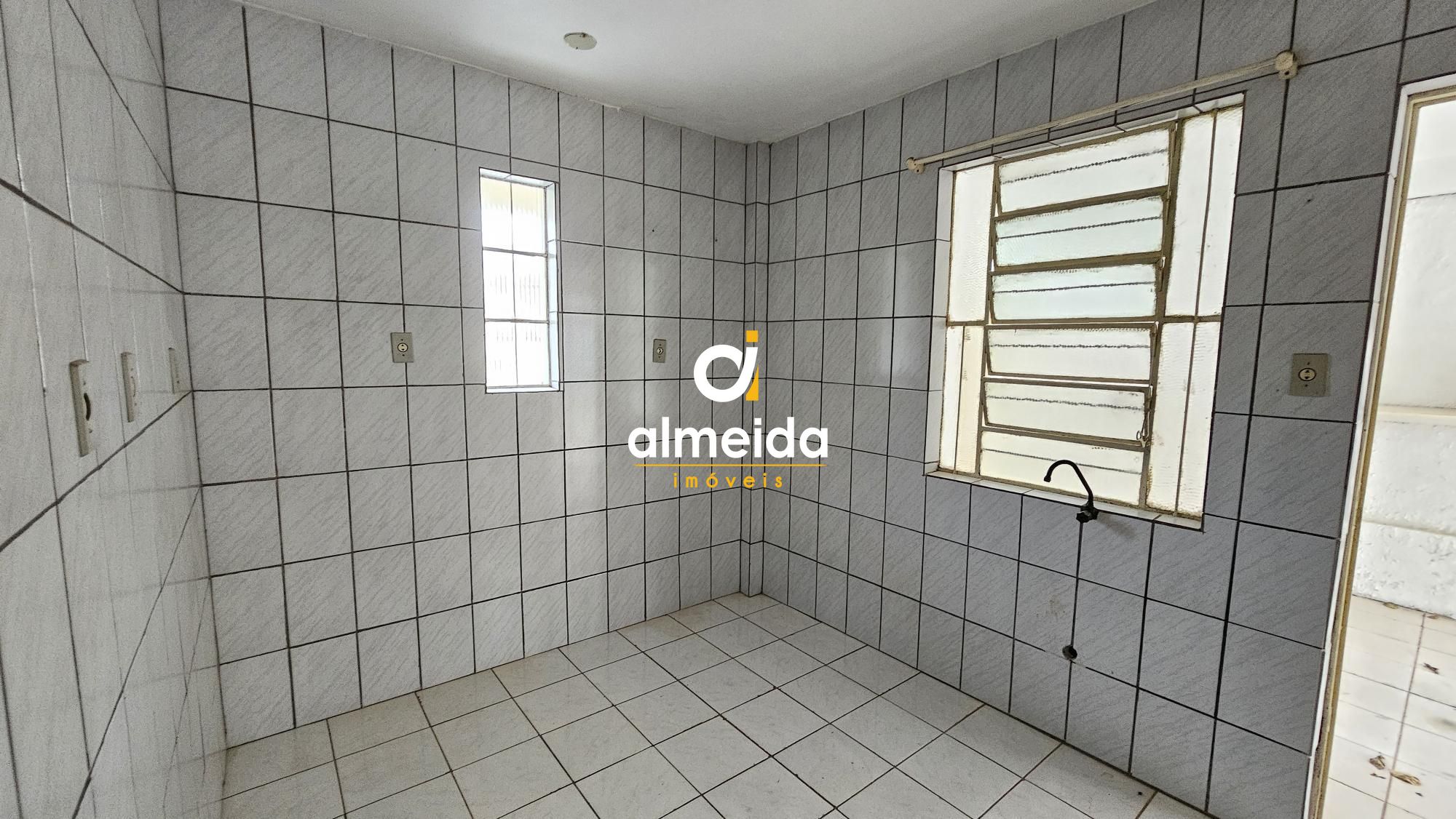 Casa para alugar com 2 quartos, 112m² - Foto 14