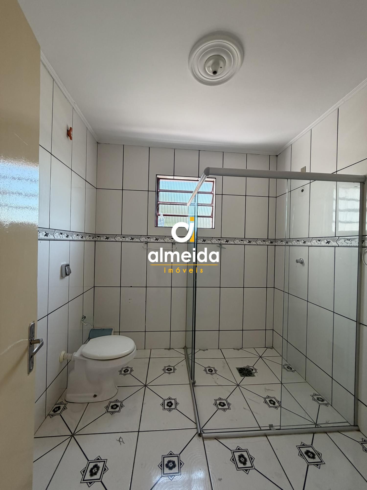 Excelente casa comercial no b. Nossa sra de lourdes.