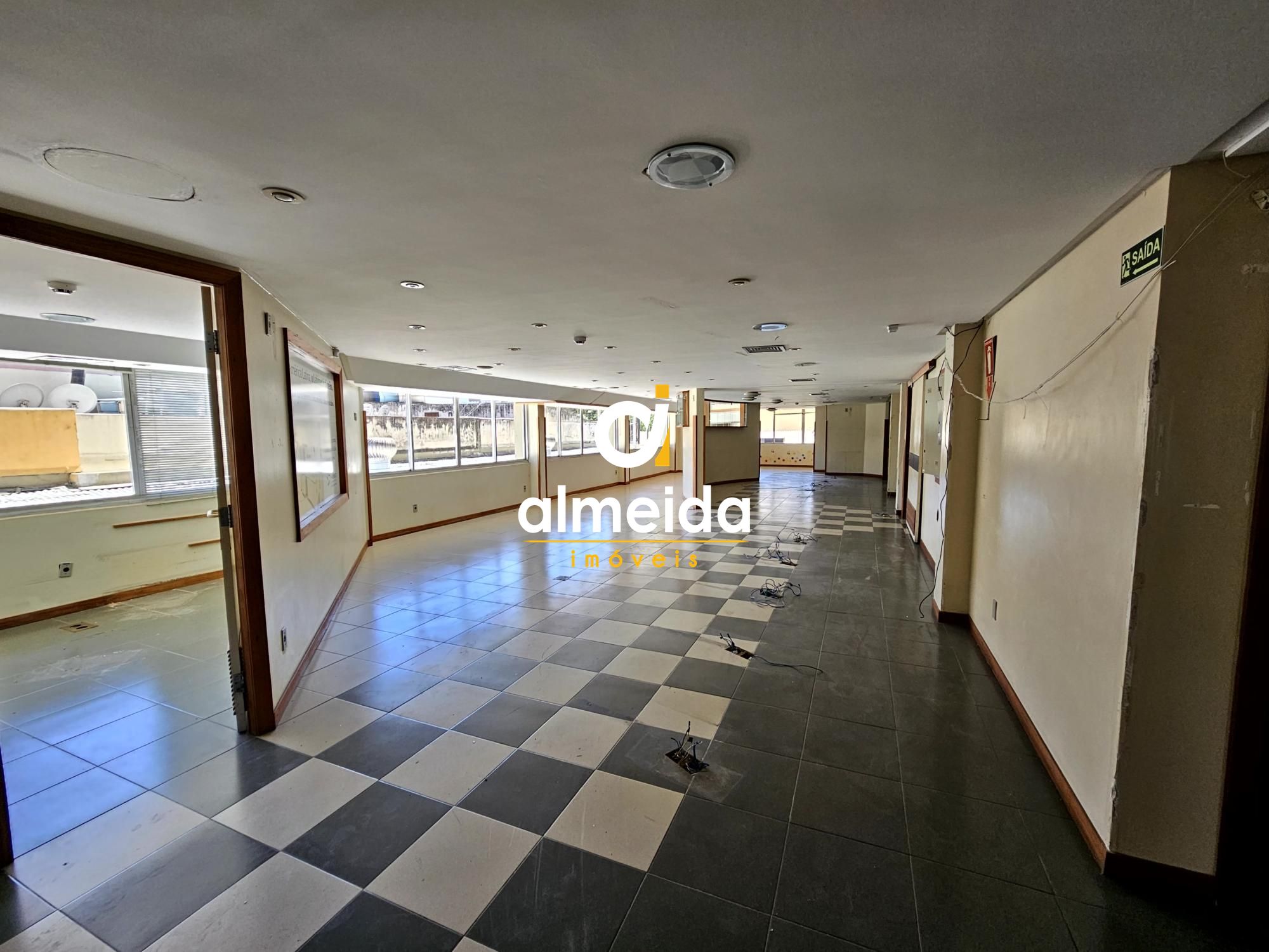 Sala comercial 9 dormitórios à venda centro santa maria/rs