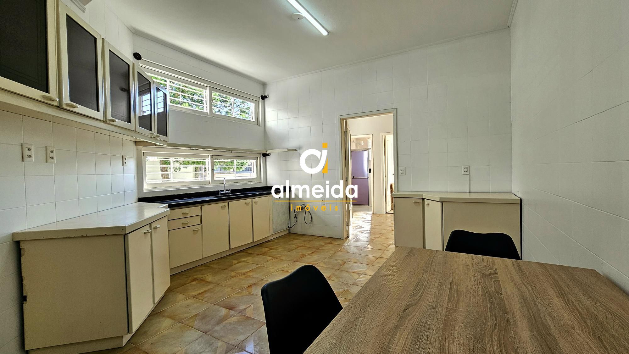 Casa à venda com 4 quartos, 480m² - Foto 17