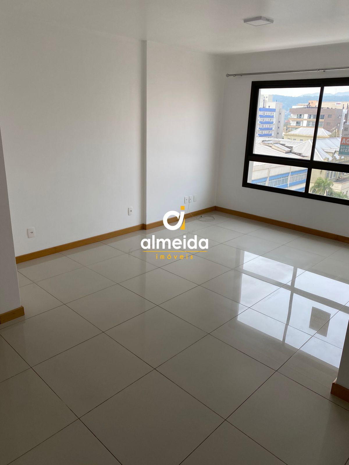 Apartamento à venda com 2 quartos, 74m² - Foto 4