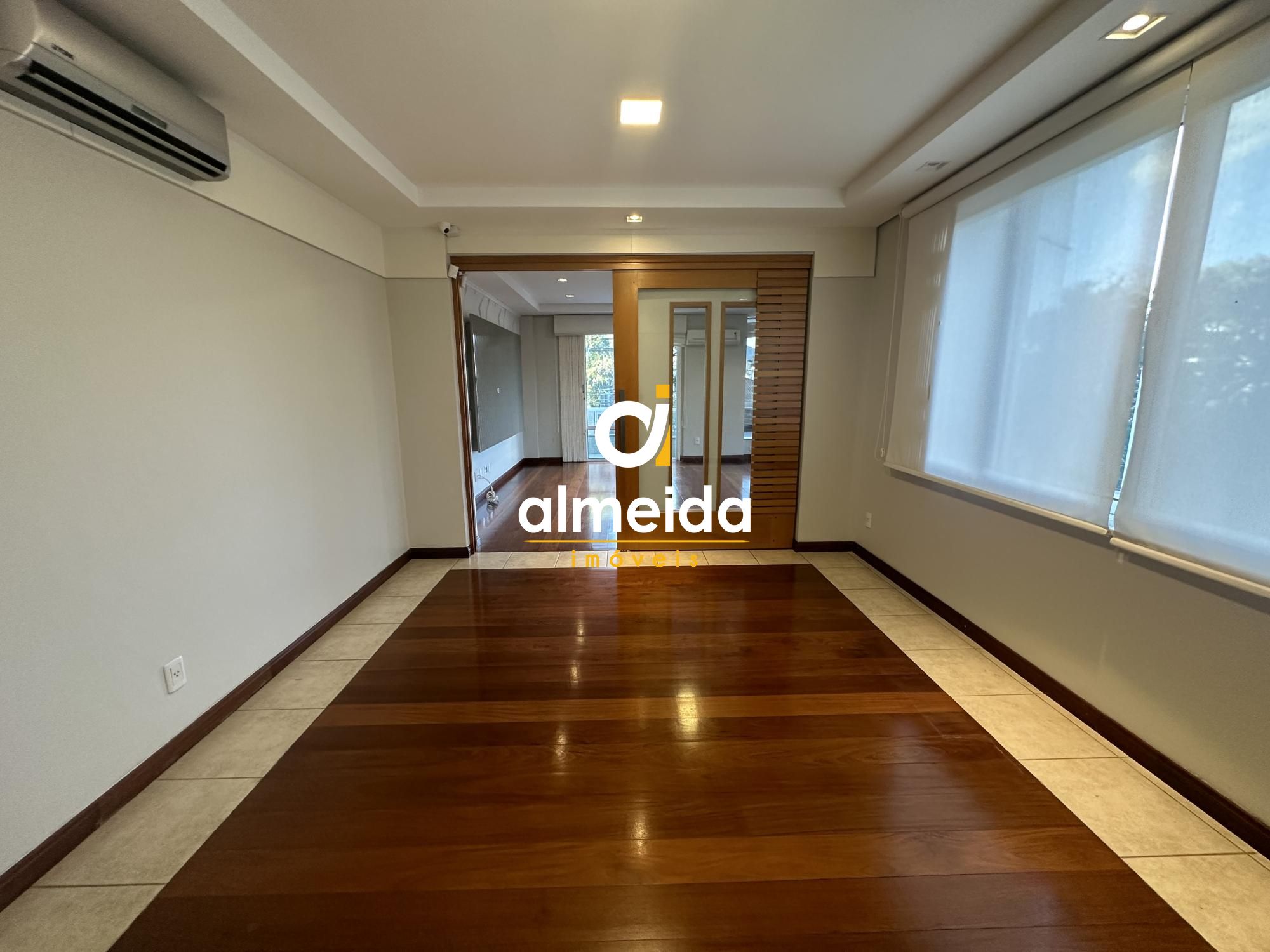 Apartamento à venda com 3 quartos, 221m² - Foto 15