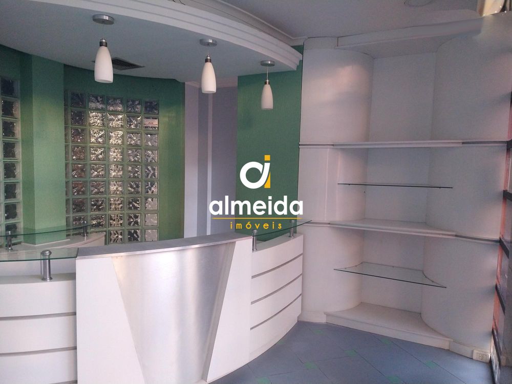 Conjunto Comercial-Sala para alugar com 8 quartos, 215m² - Foto 1