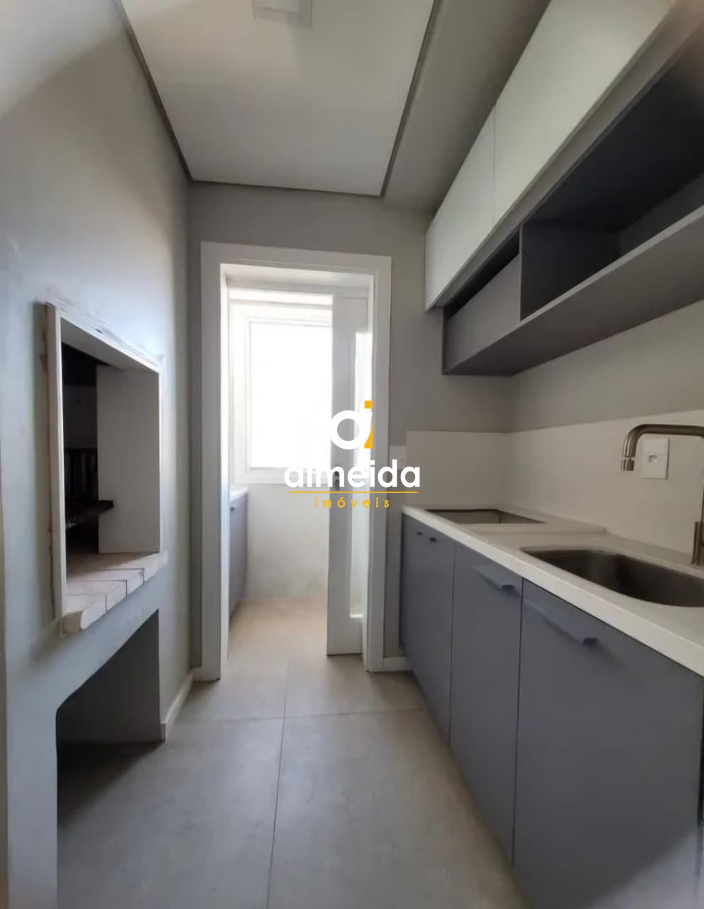 Apartamento semimobiliado santa maria próximo basilica da me