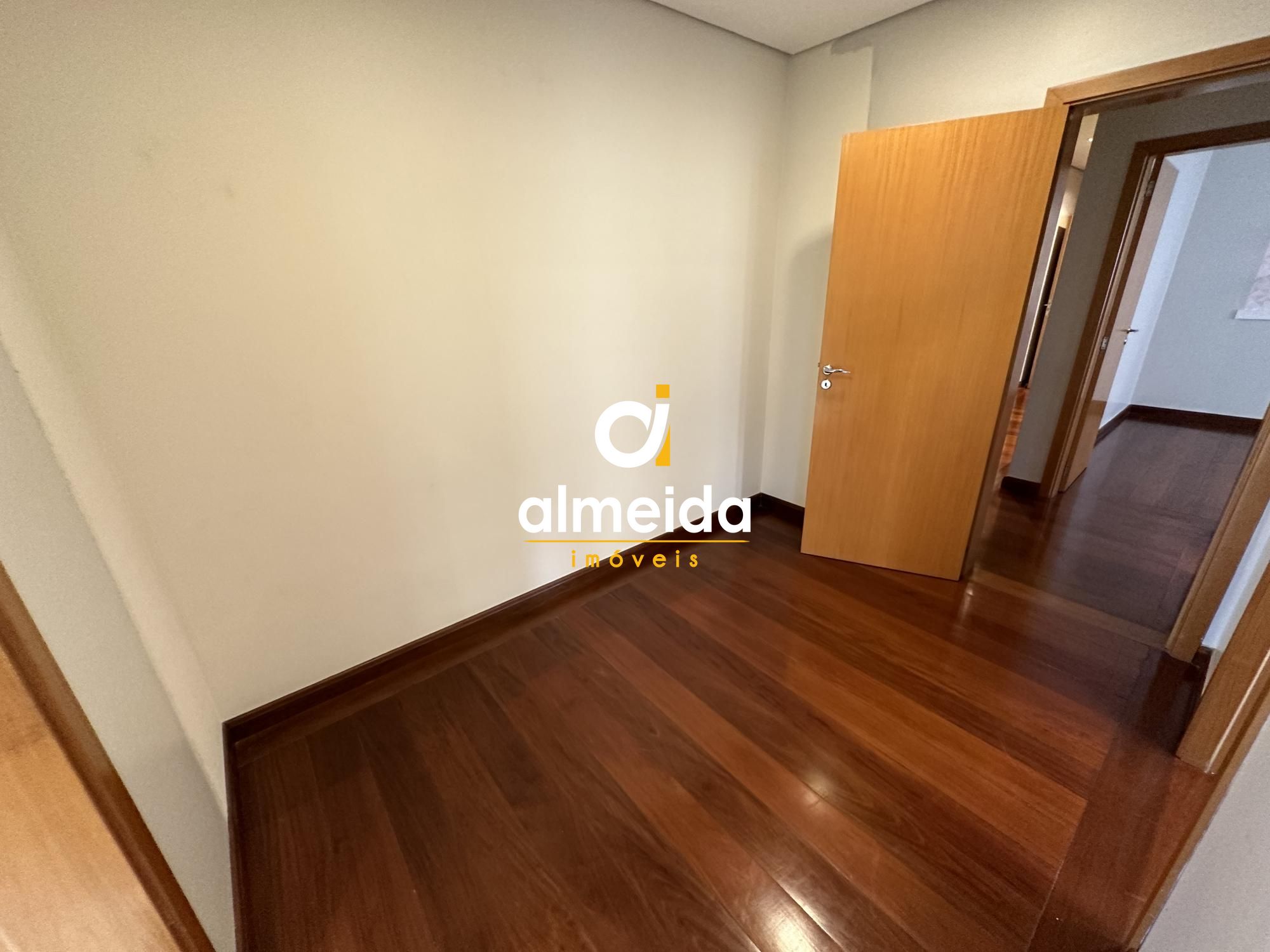 Apartamento à venda com 3 quartos, 221m² - Foto 58