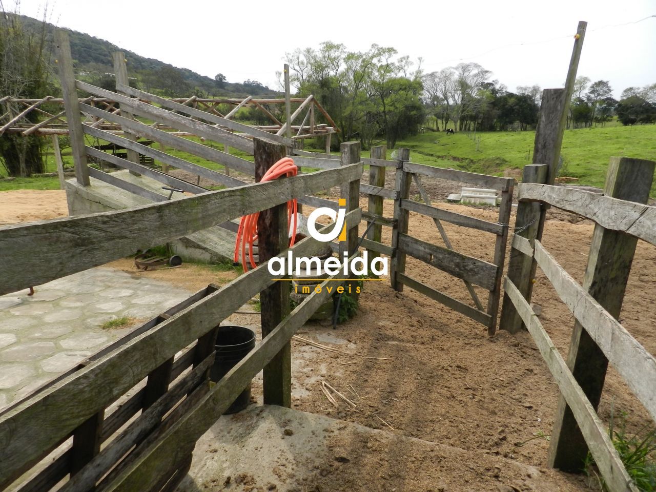 Chácara à venda com 3 quartos, 600000000m² - Foto 57