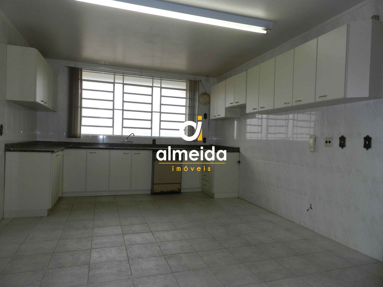 Casa à venda com 6 quartos, 500m² - Foto 24