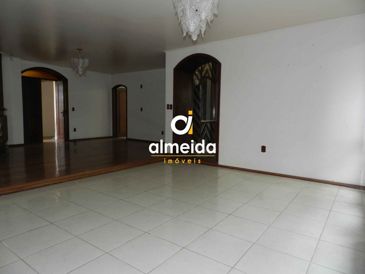 Casa à venda com 6 quartos, 500m² - Foto 19