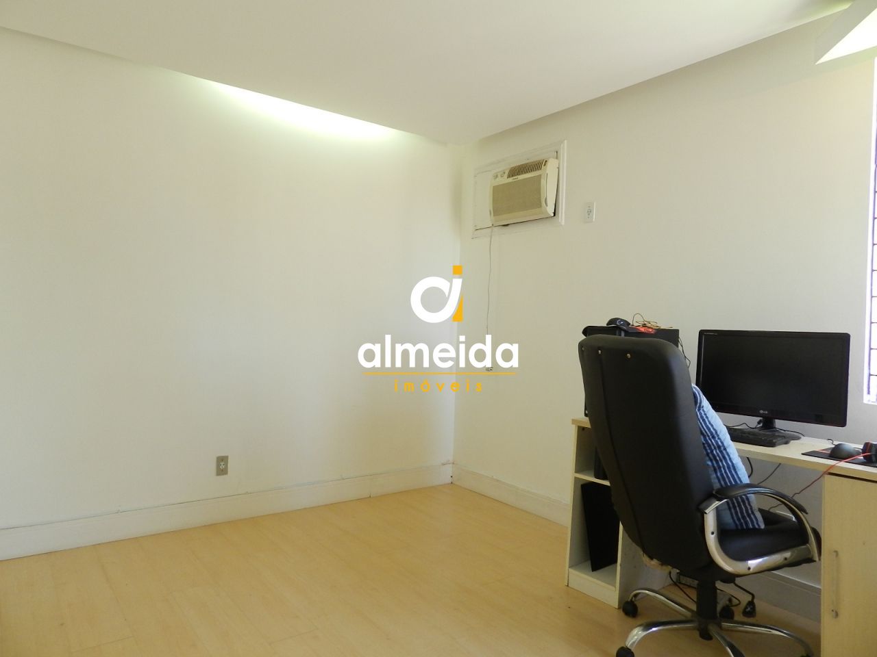 Apartamento à venda com 3 quartos, 190m² - Foto 13