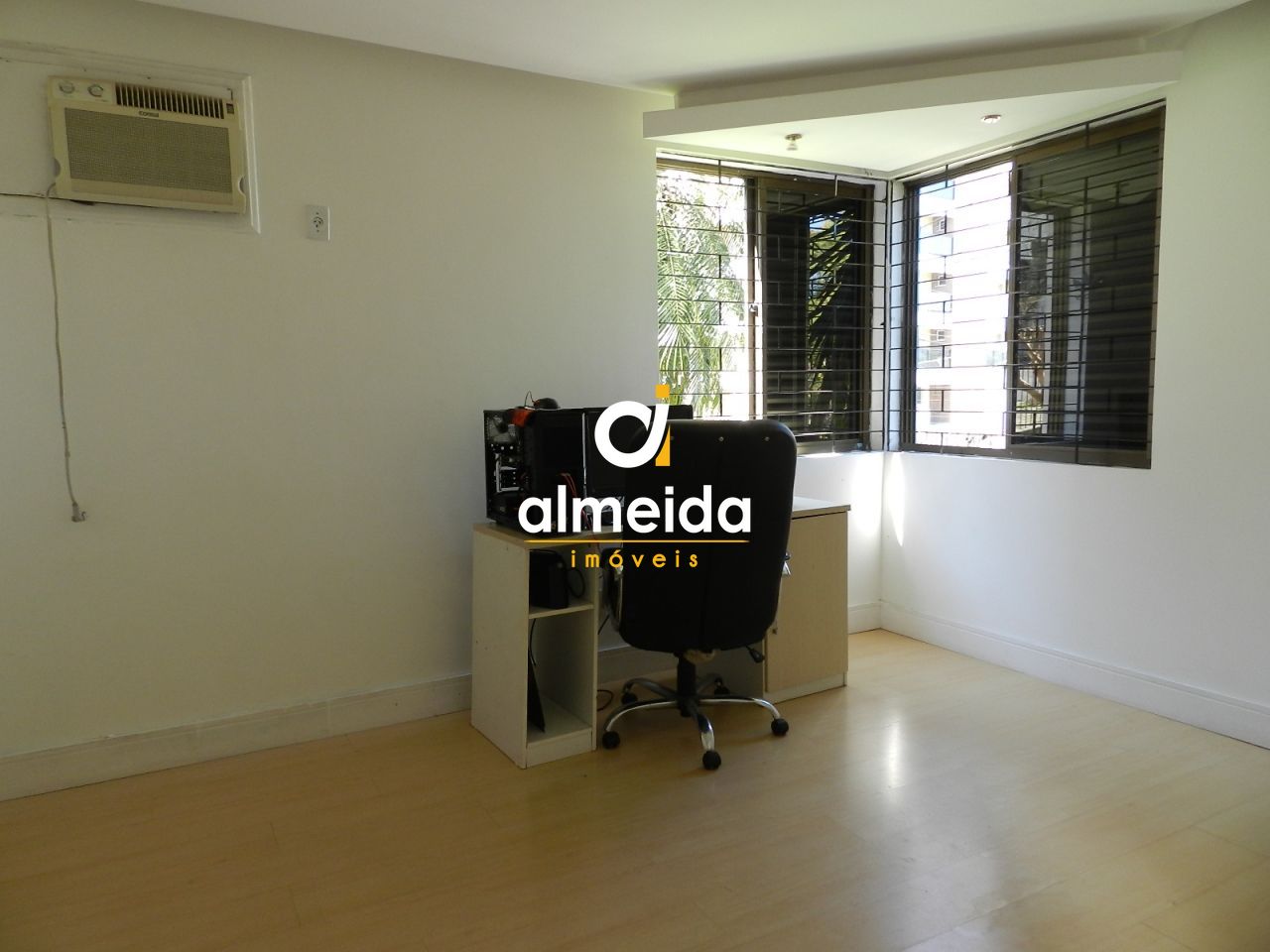 Apartamento à venda com 3 quartos, 190m² - Foto 12