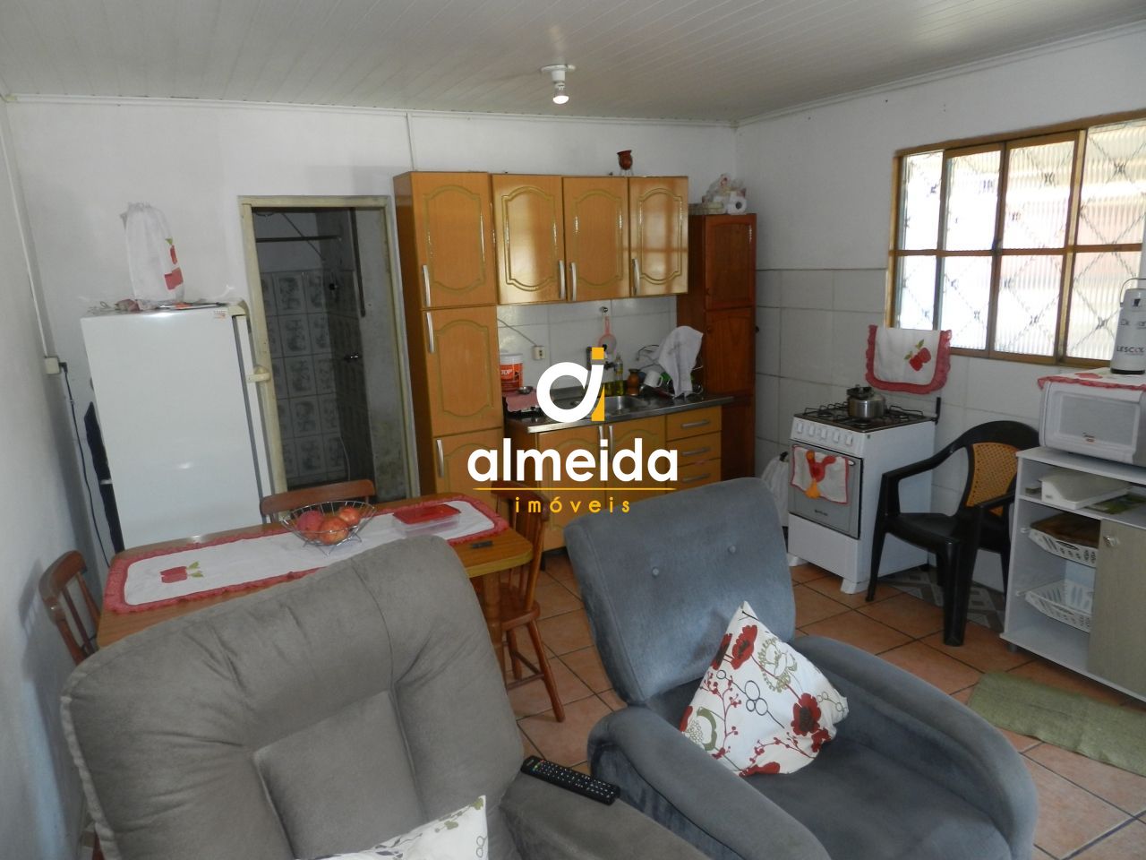 Casa à venda com 4 quartos, 100m² - Foto 13