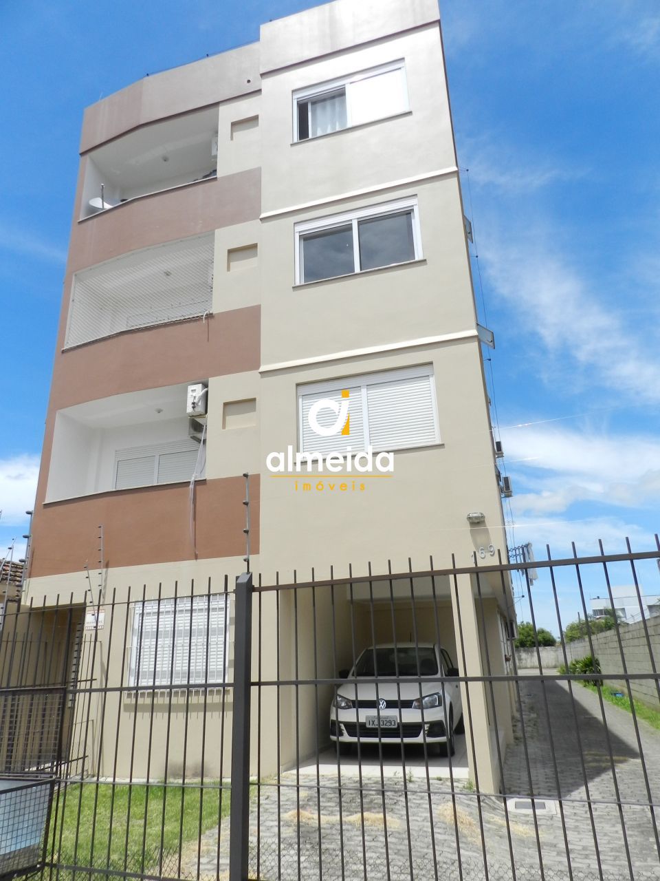 Apartamento para alugar  no Duque de Caxias - Santa Maria, RS. Imóveis
