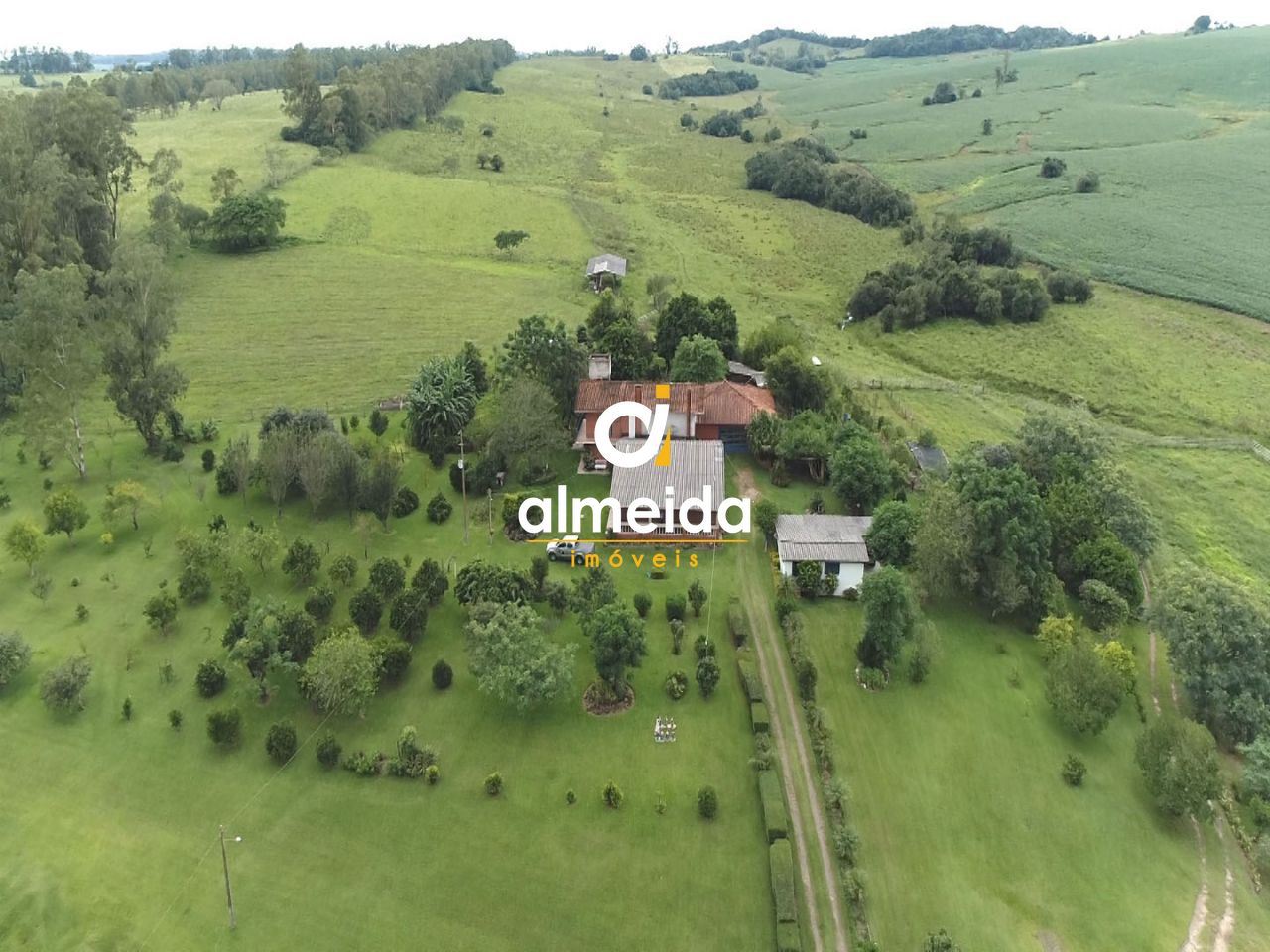 Fazenda à venda com 3 quartos, 3600000000m² - Foto 2