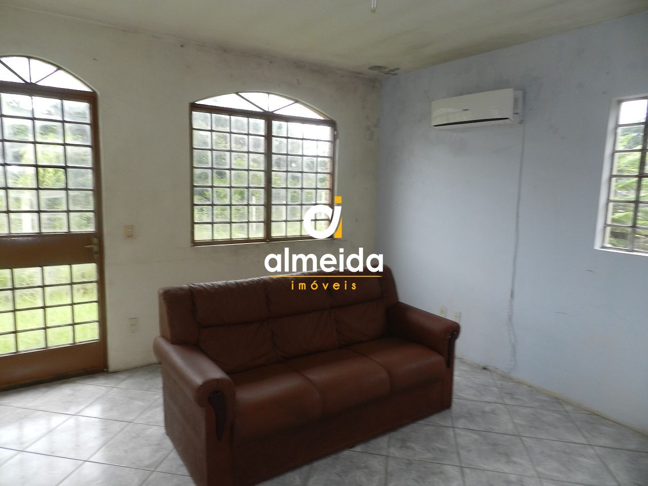 Casa à venda com 2 quartos, 120m² - Foto 10