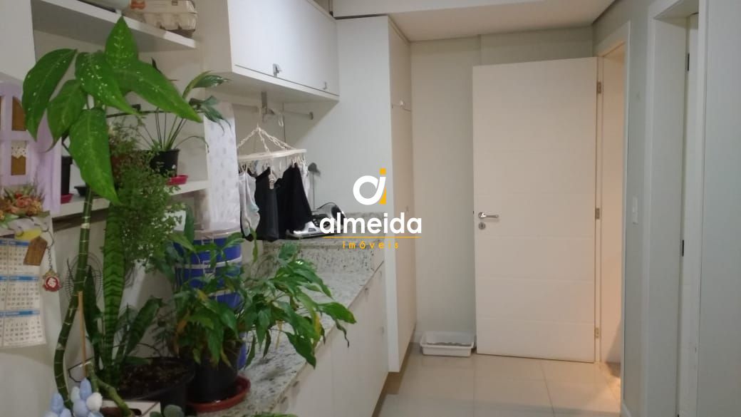 Apartamento à venda com 3 quartos, 187m² - Foto 11