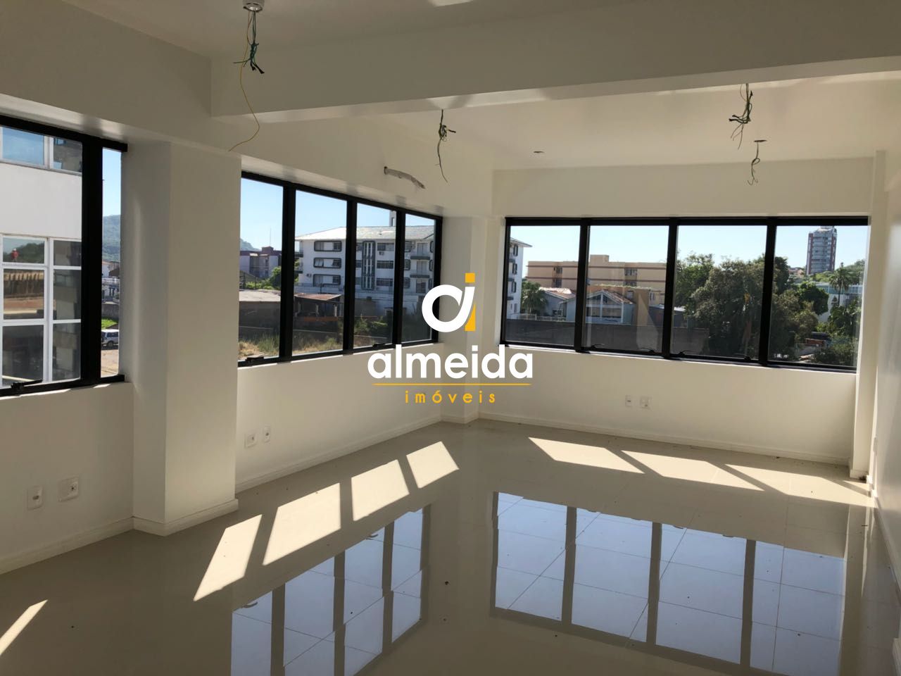 Sala comercial para alugar  no Nossa Senhora das Dores - Santa Maria, RS. Imóveis