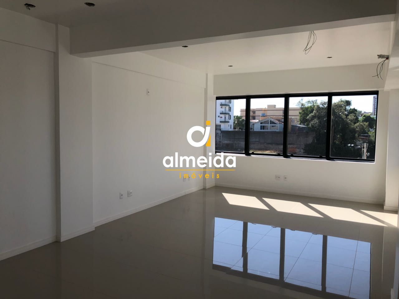 Conjunto Comercial-Sala à venda com 1 quarto, 34m² - Foto 1