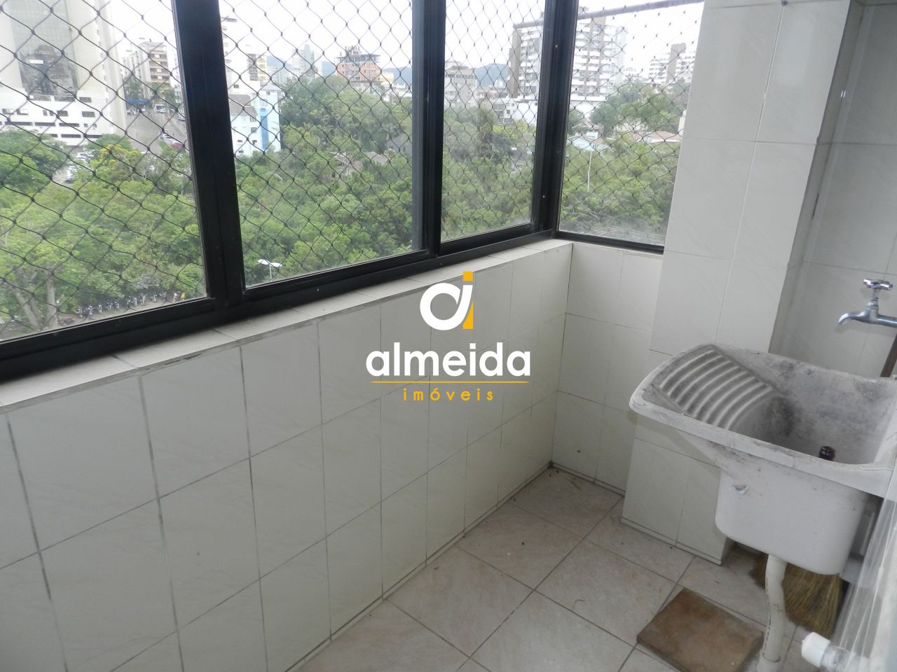 Apartamento à venda e aluguel com 2 quartos, 70m² - Foto 11