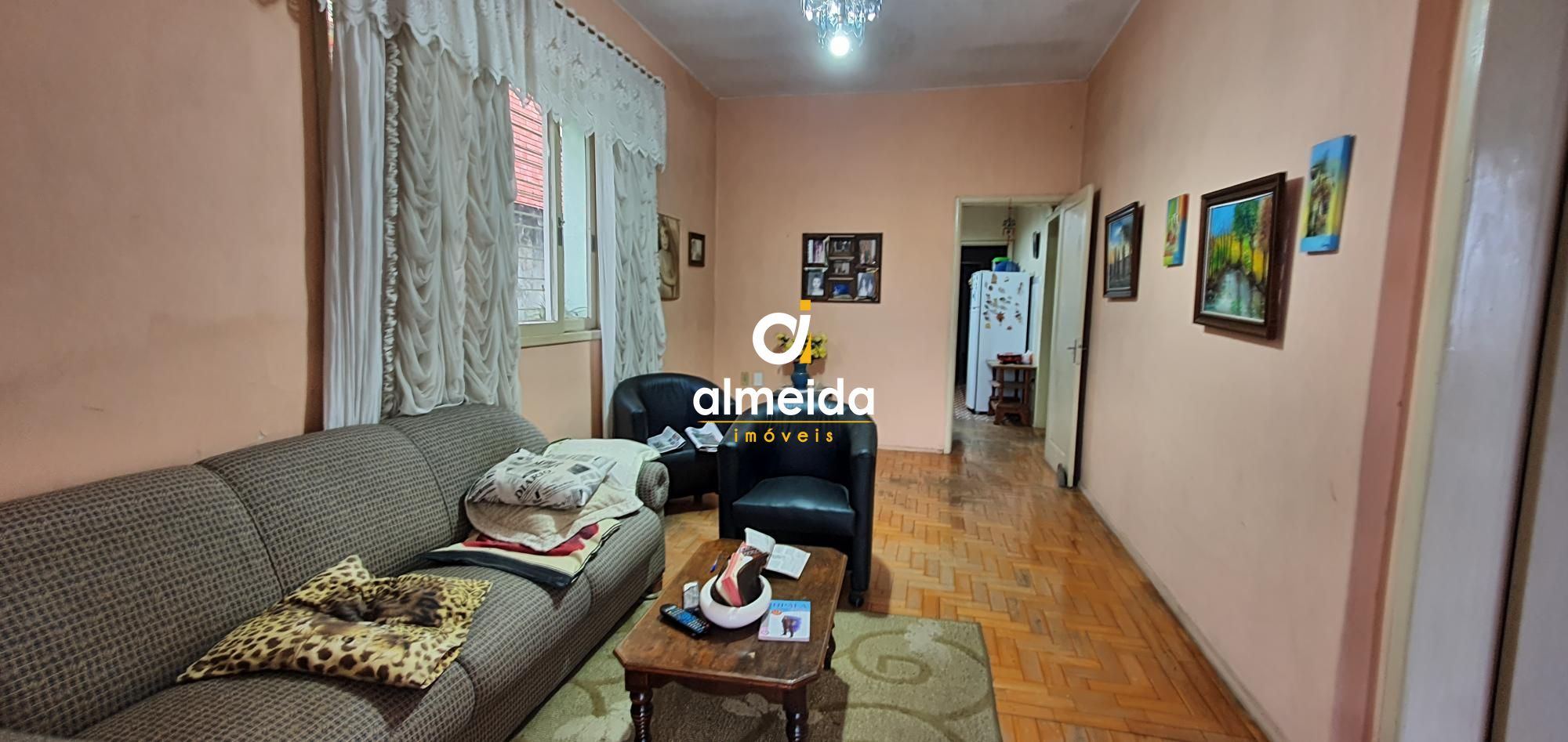 Casa com 4 Dormitórios à venda, 203 m² por R$ 1.000.000,00 Casa com 4 Dormitórios à venda, 203 m² por R$ 1.000.000,00