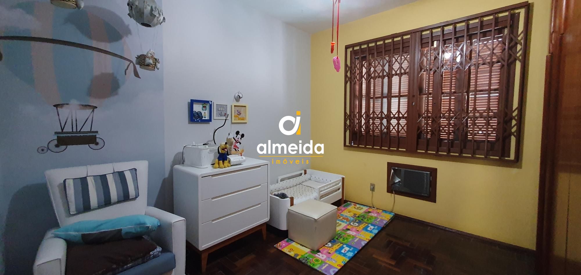 Casa para alugar com 4 quartos, 338m² - Foto 9