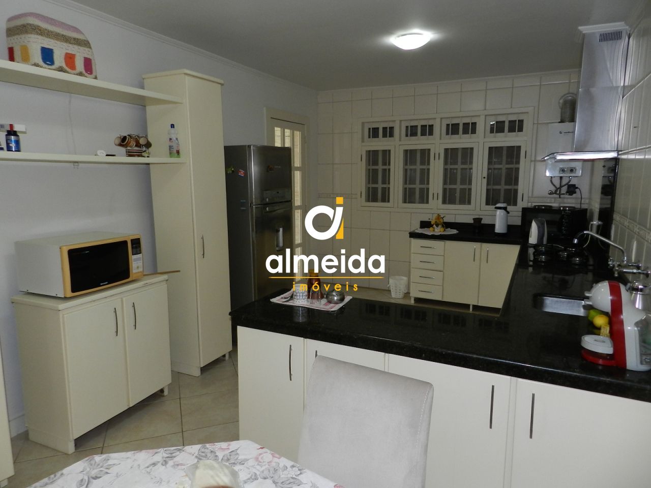 Casa à venda com 3 quartos, 210m² - Foto 12