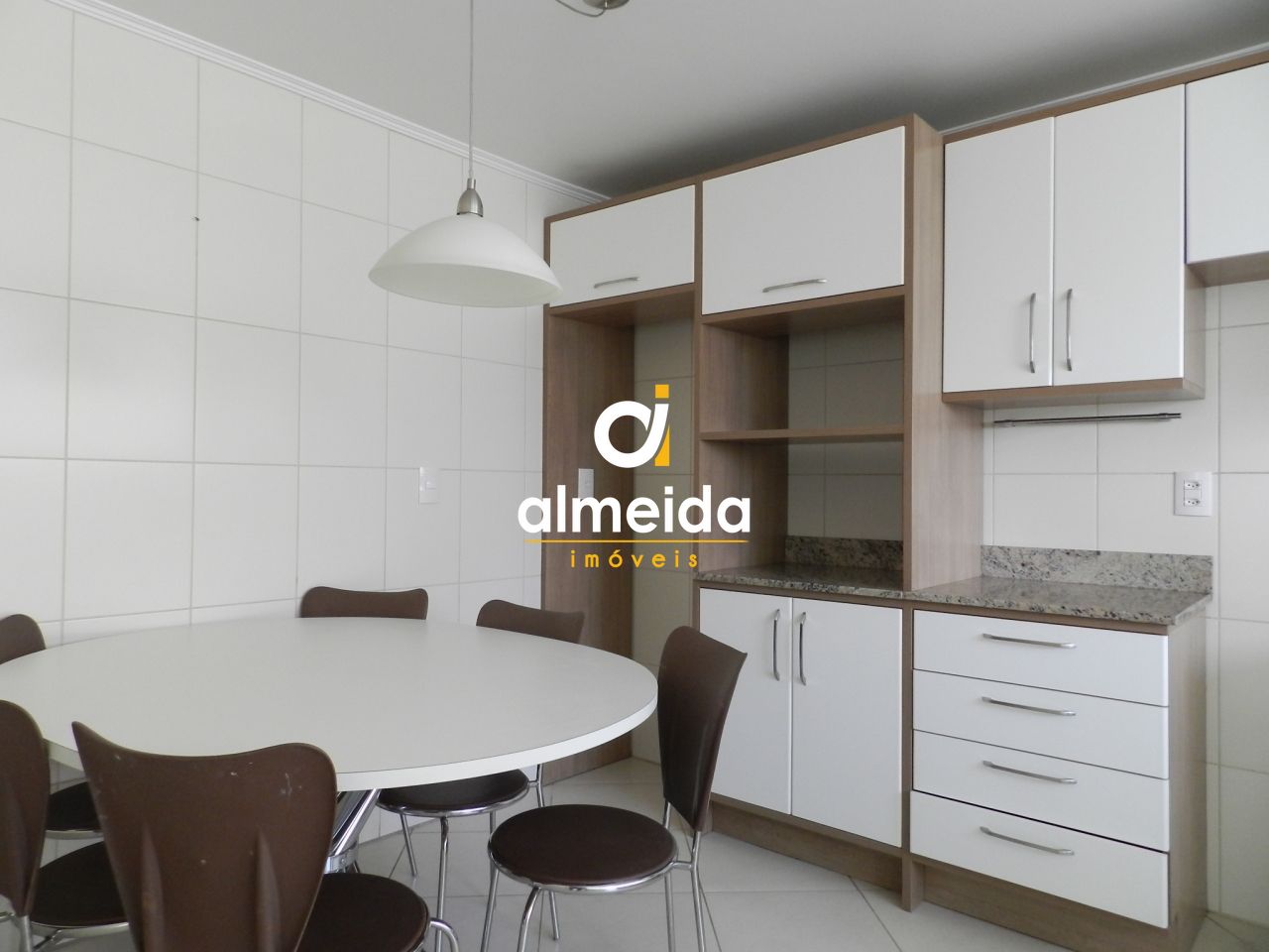 Apartamento para alugar  no Centro - Santa Maria, RS. Imóveis