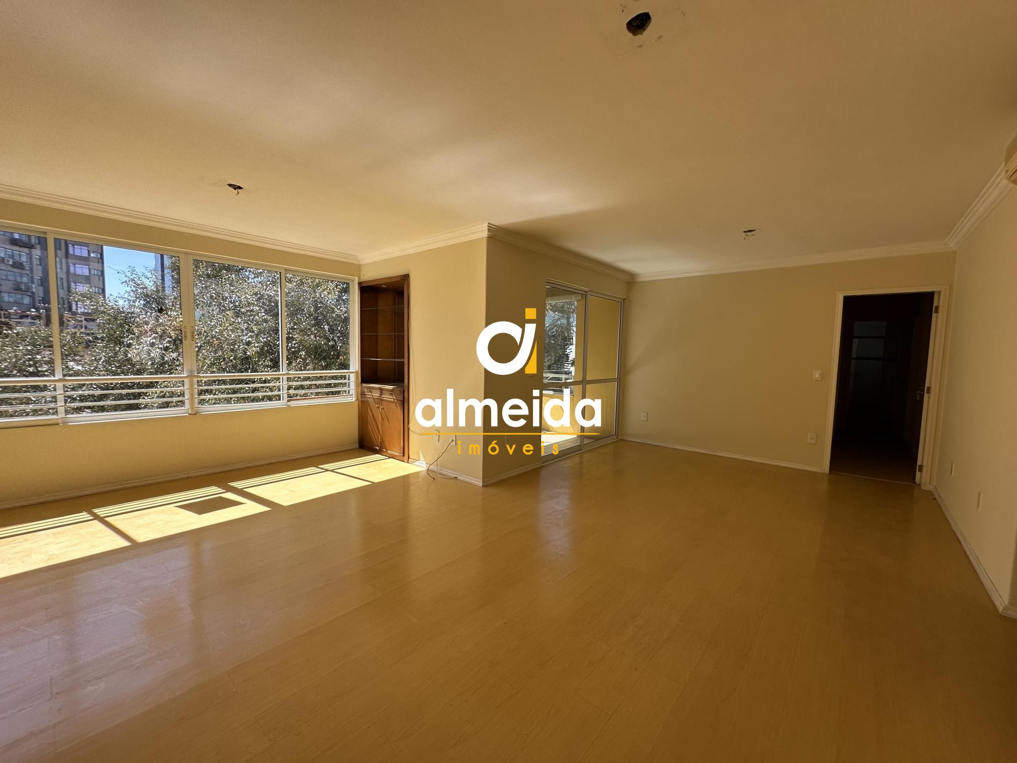 Apartamento à venda com 3 quartos, 126m² - Foto 5