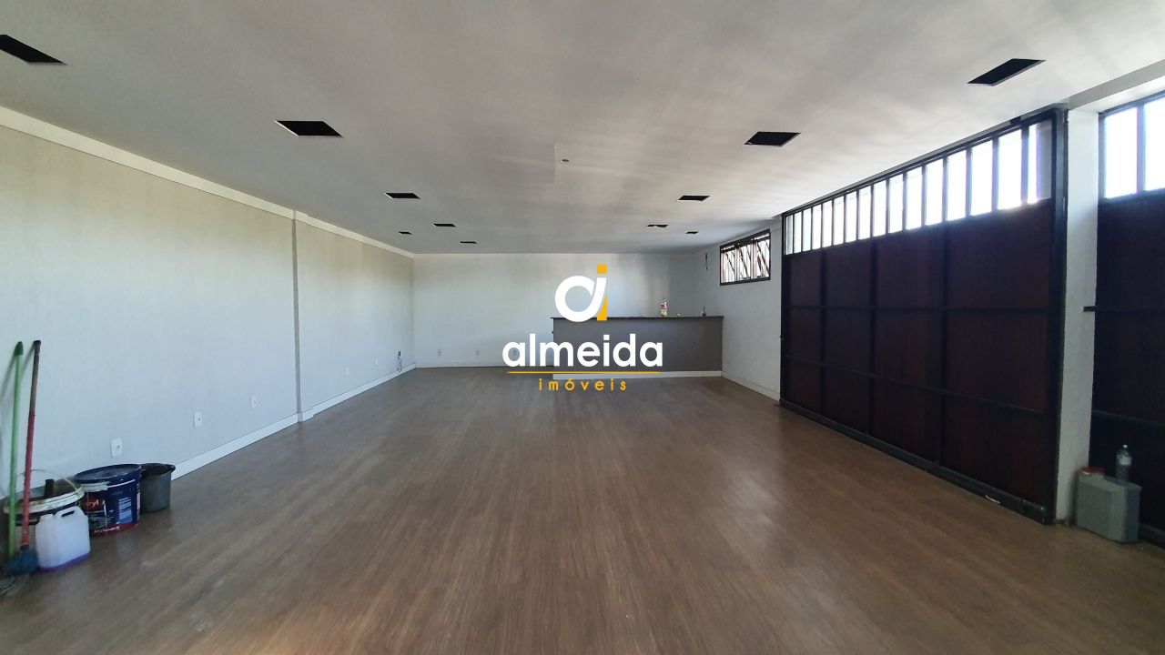 Casa à venda com 4 quartos, 400m² - Foto 44