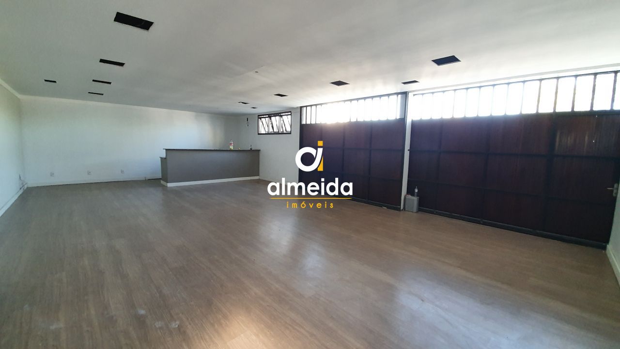 Casa à venda com 4 quartos, 400m² - Foto 43