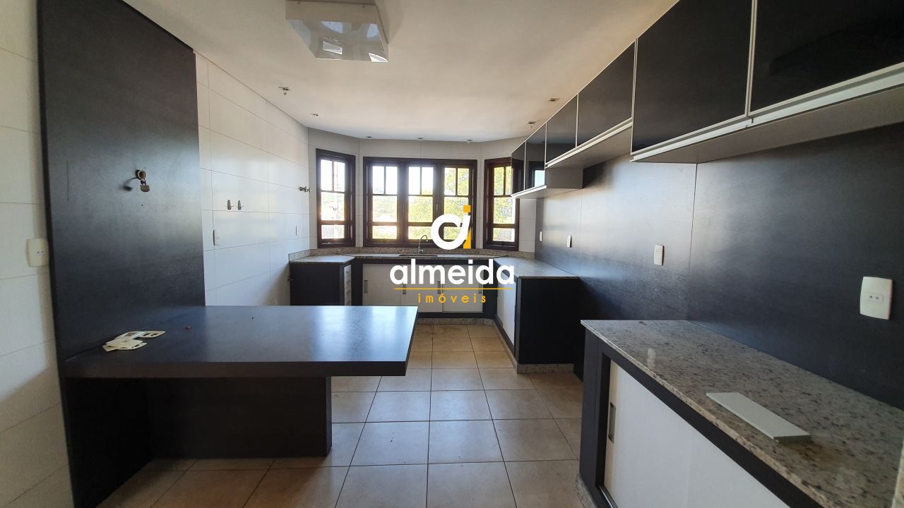 Casa à venda com 4 quartos, 400m² - Foto 13