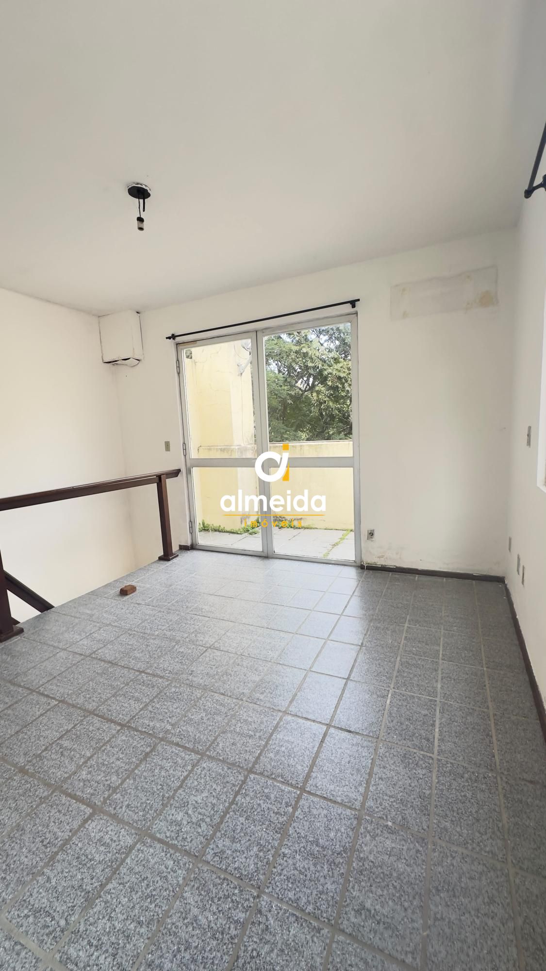 Apartamento 1 quarto, duplex na av. Itaimbe.