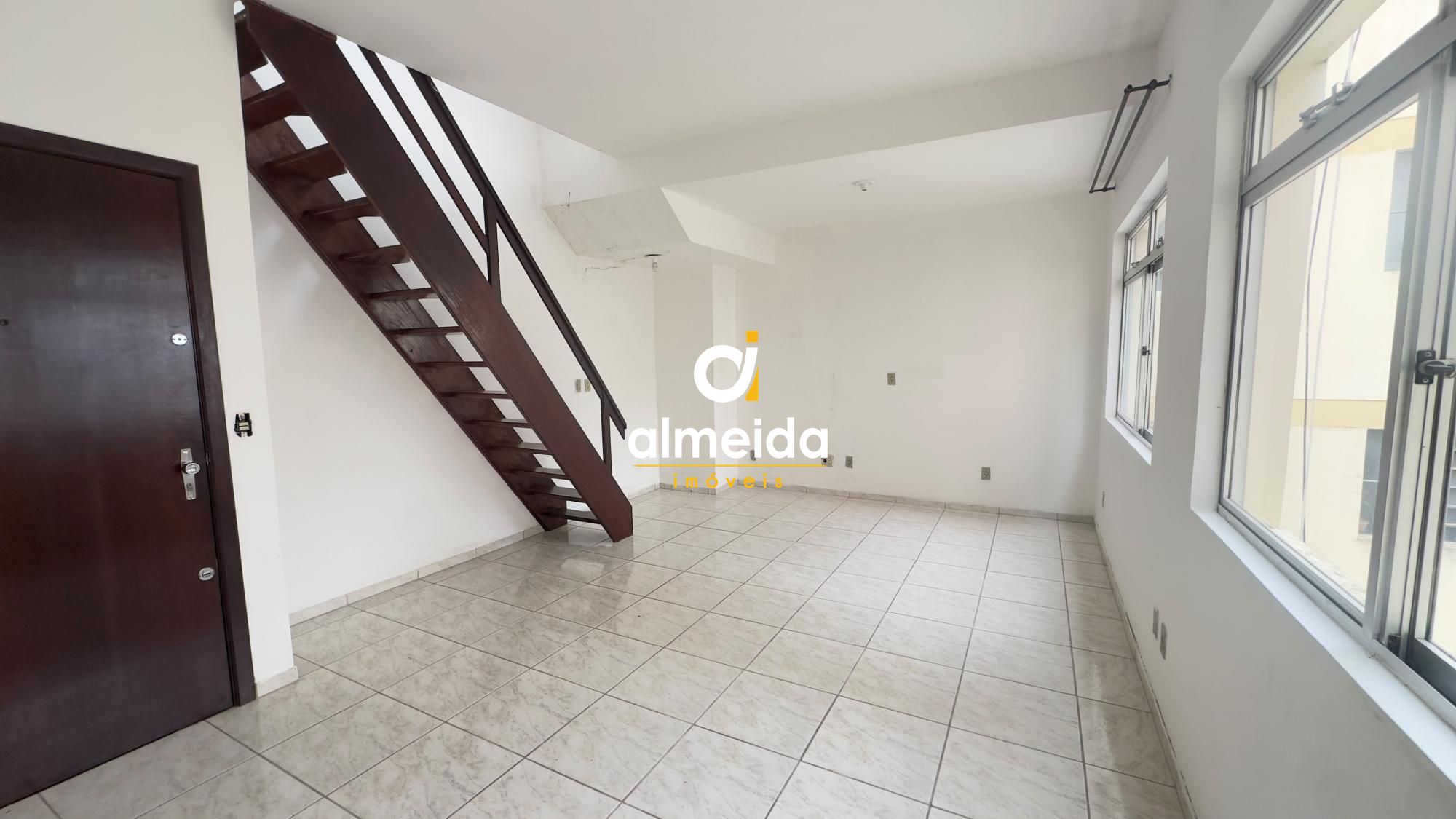 Apartamento 1 quarto, duplex na av. Itaimbe.