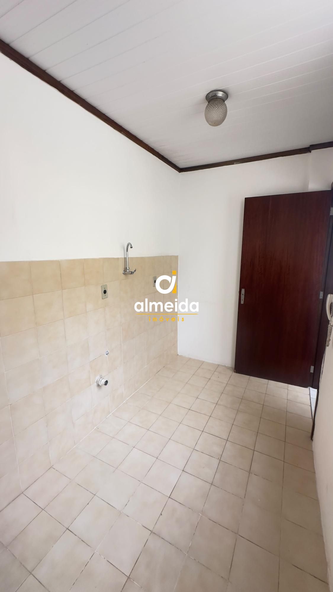 Apartamento 1 quarto, duplex na av. Itaimbe.