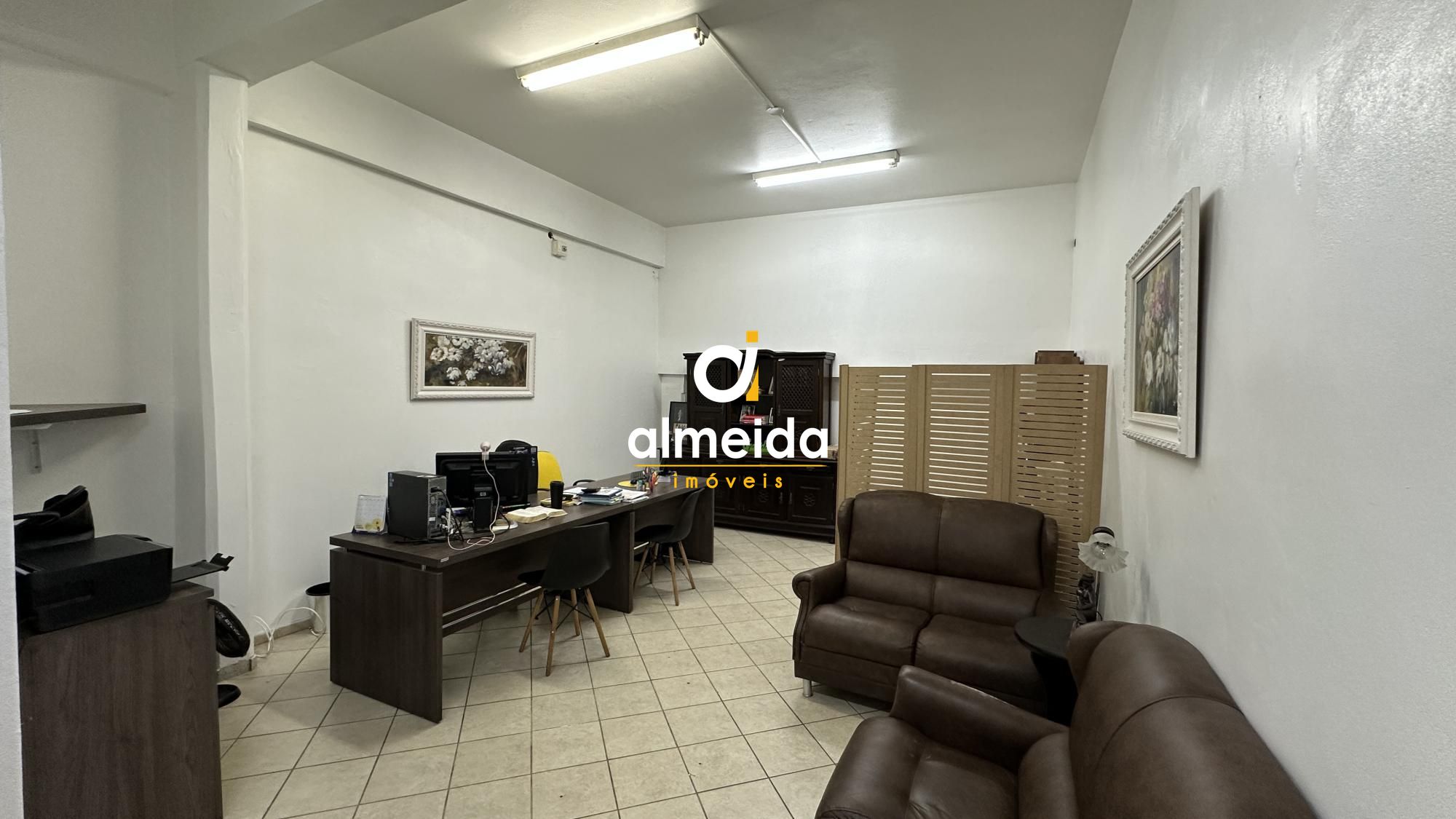 Sala comercial no centro de santa maria