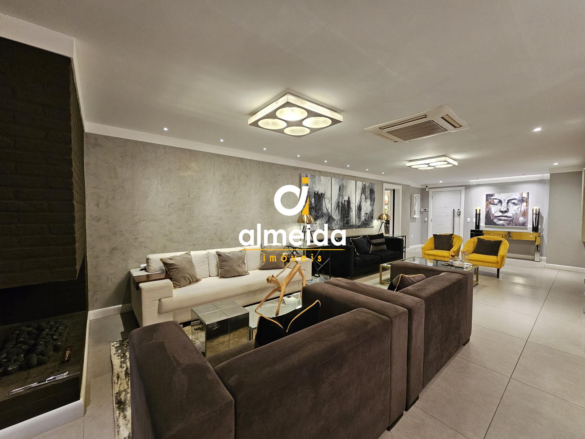 Apartamento alto padrão 4 dormitórios na cidade de santa mar