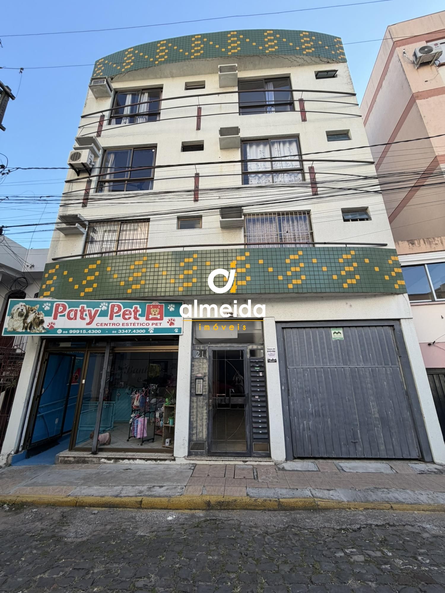 Apartamento 1 domitorio, churrasqueira, no centro.