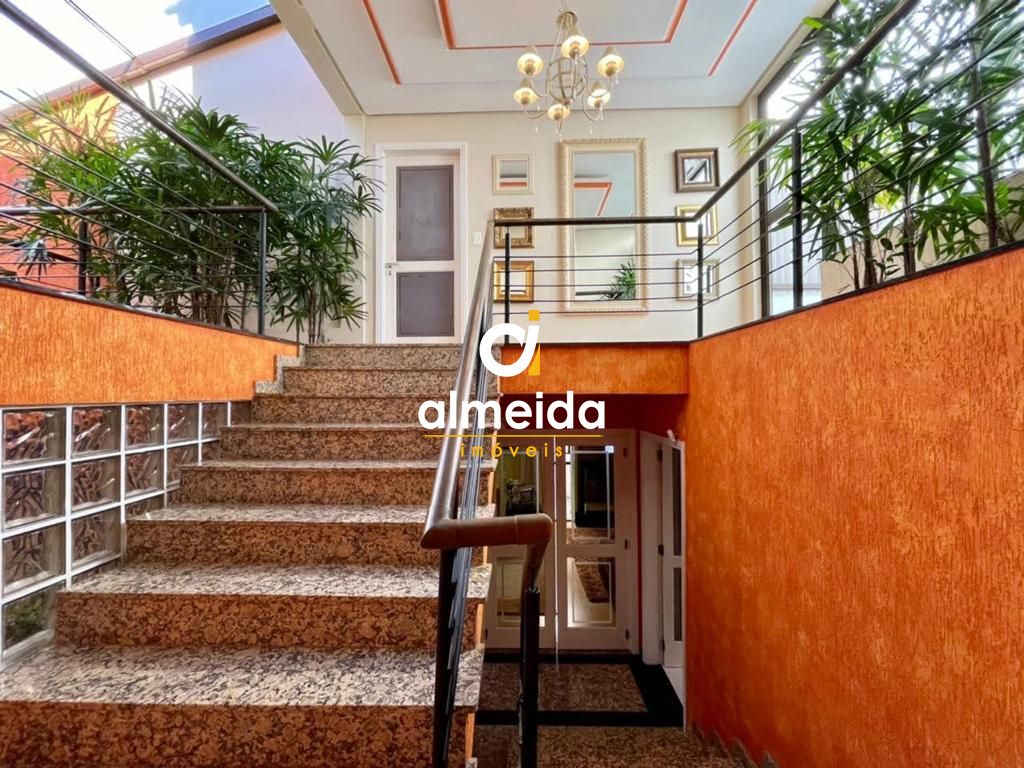 Casa à venda com 6 quartos, 640m² - Foto 25