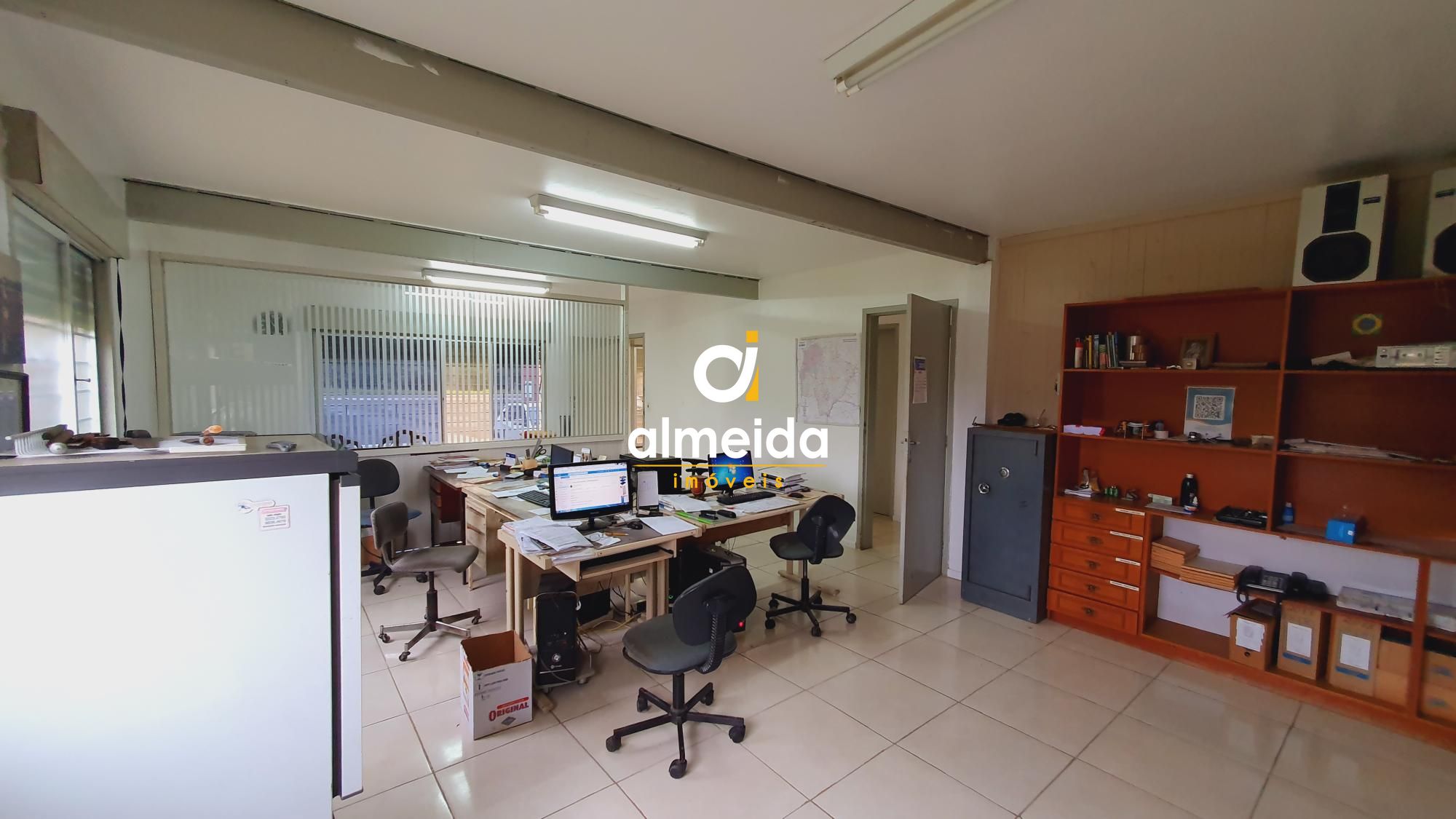 Depósito-Galpão-Armazém para alugar com 3 quartos, 1700m² - Foto 14