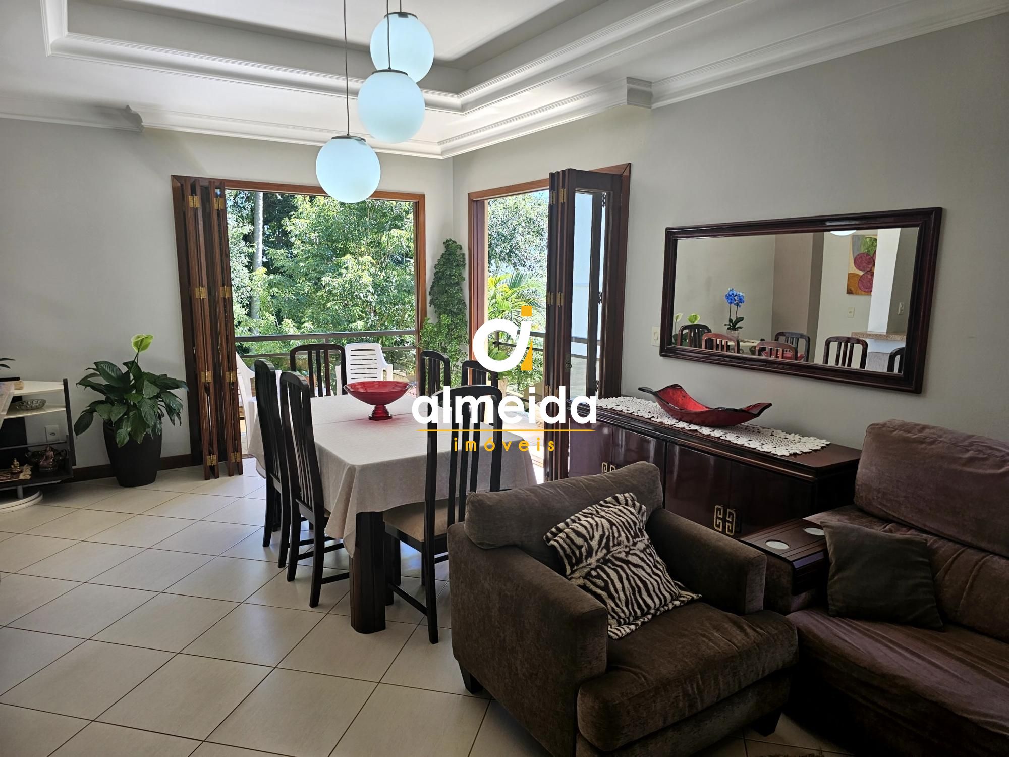 Excelente casa no condominio fechado montes verdes.