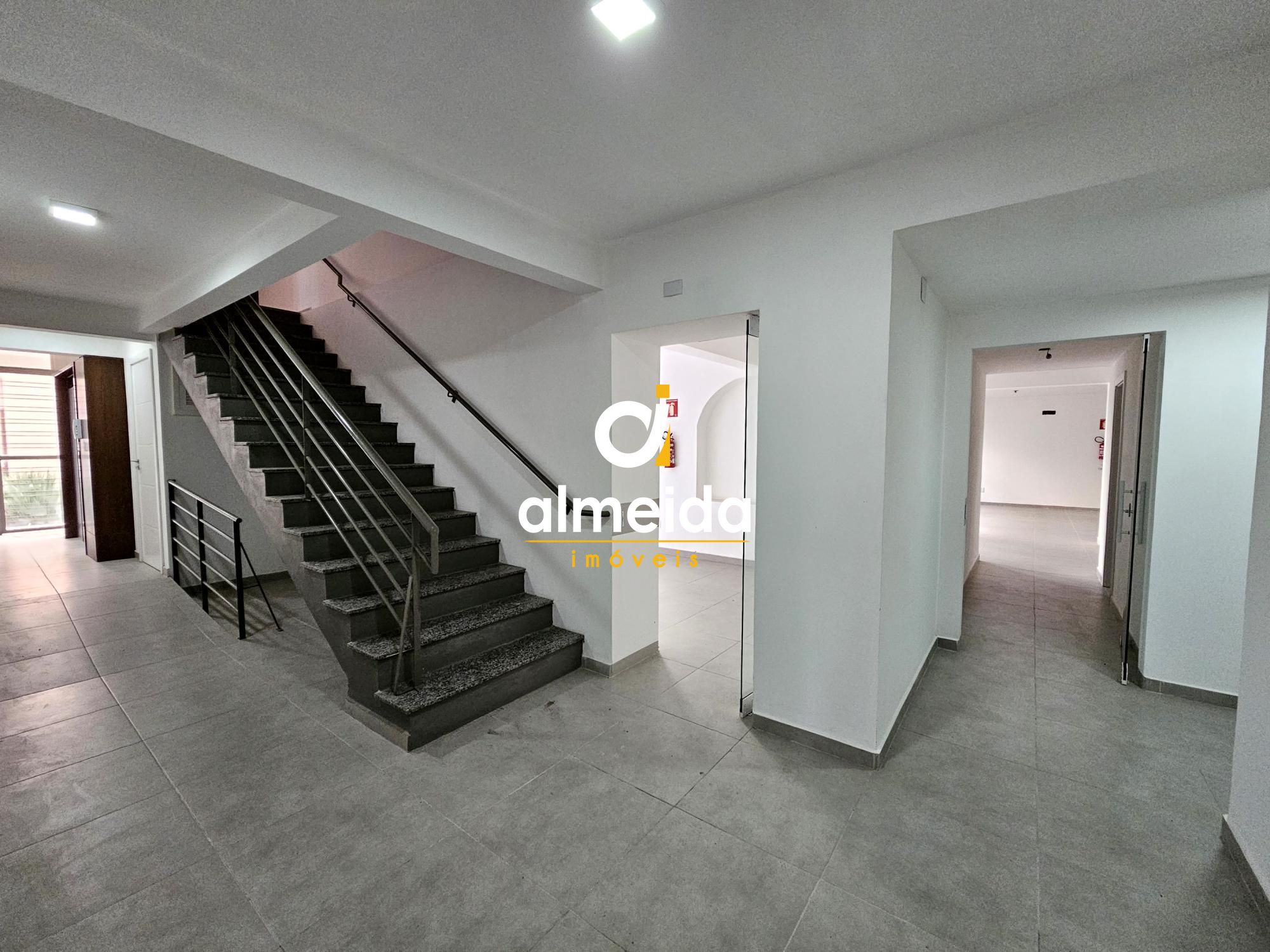 Conjunto Comercial-Sala à venda e aluguel com 14 quartos, 739m² - Foto 12