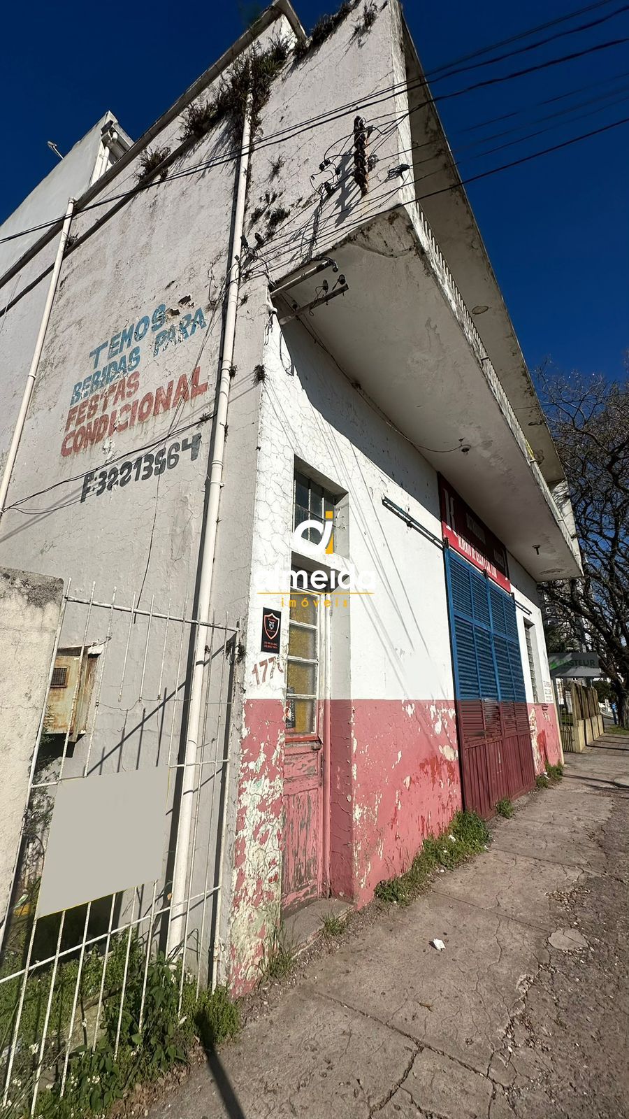 Prédio comercial/residencial à venda  no Nossa Senhora das Dores - Santa Maria, RS. Imóveis