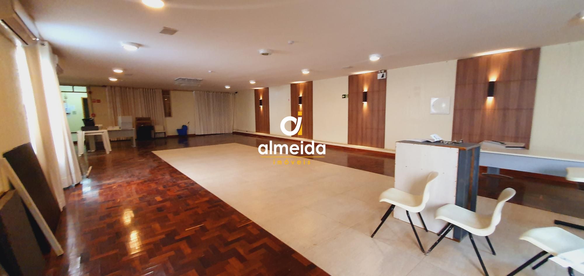 Prédio Inteiro para alugar com 8 quartos, 1332m² - Foto 6