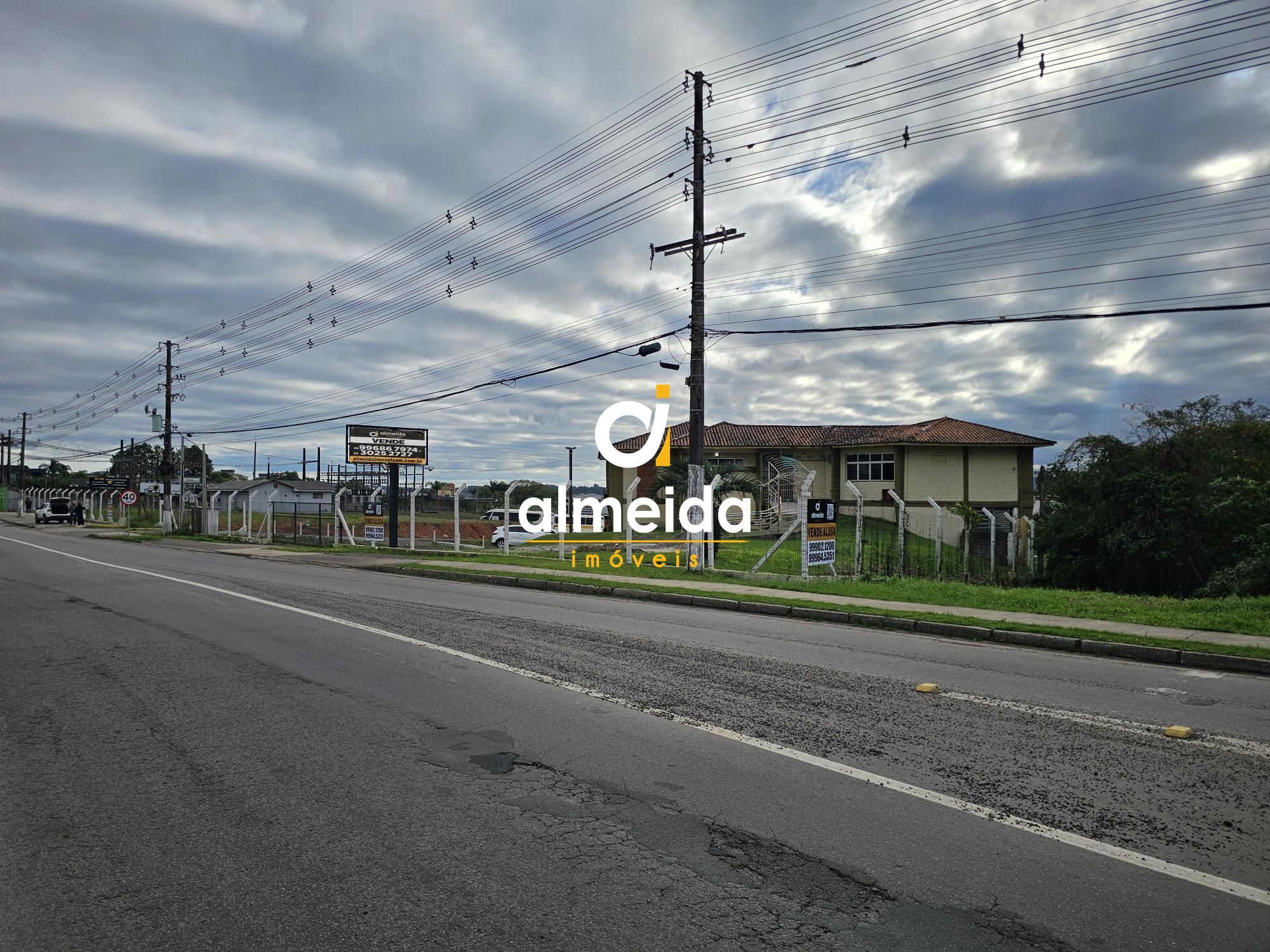 Prédio 3 dormitórios para alugar nossa senhora medianeira sa