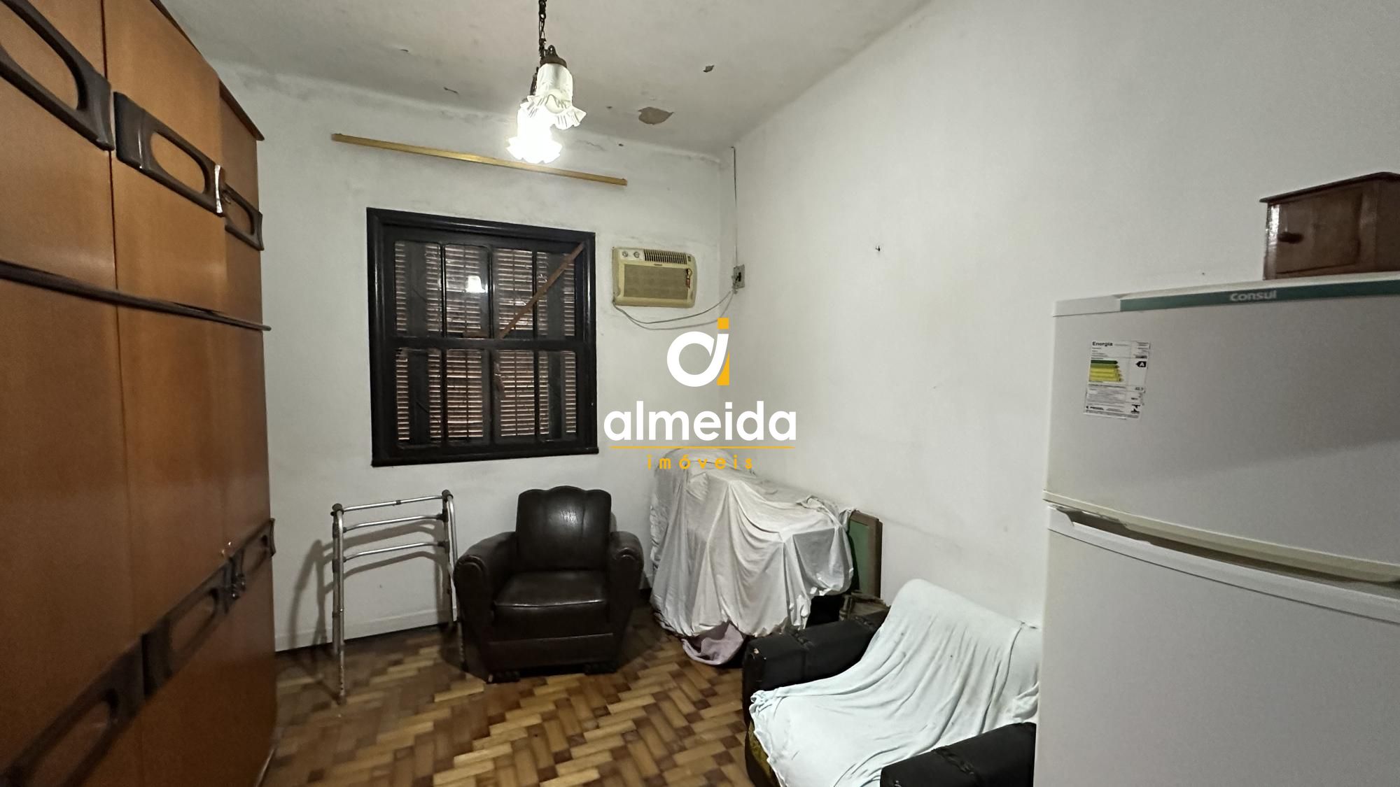 Casa à venda com 4 quartos, 338m² - Foto 11