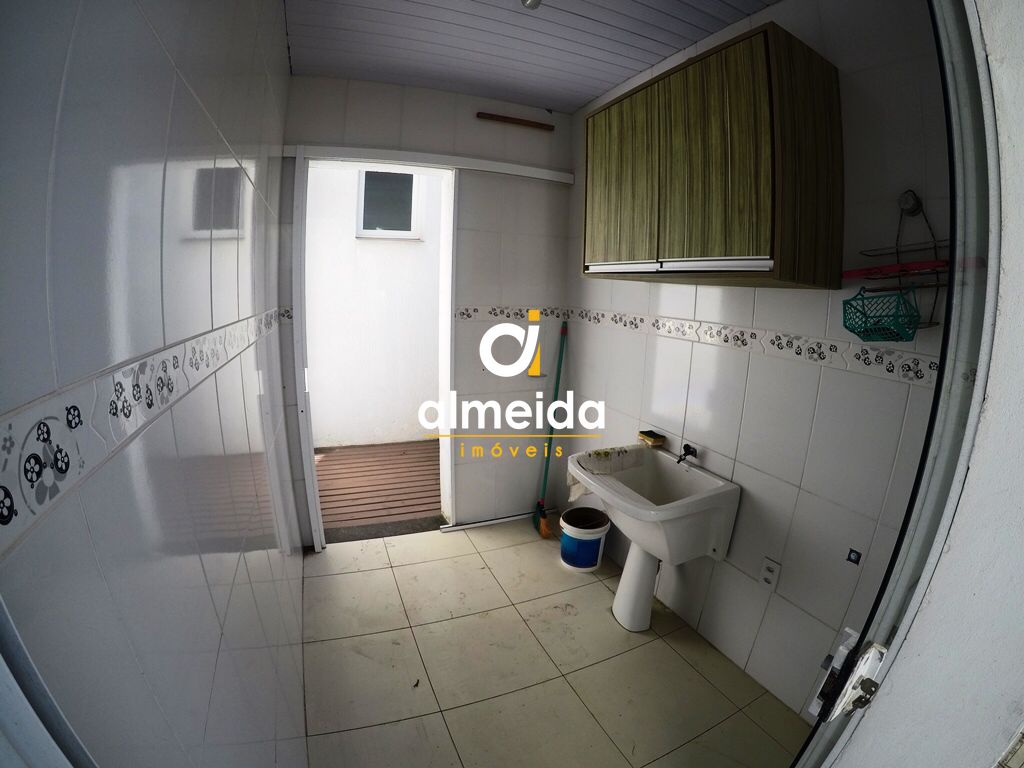 Casa à venda com 5 quartos, 348m² - Foto 11