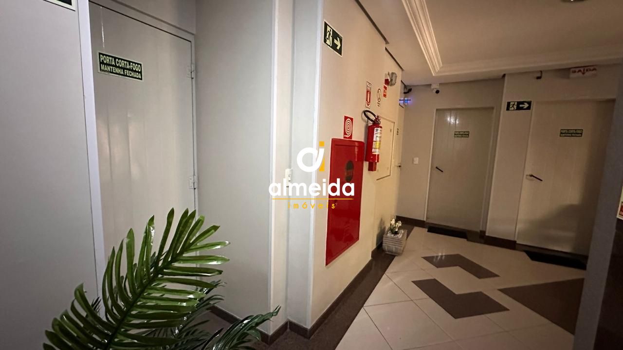 Amplo apartamento, 3 dormitorios, proximo ao quartel.